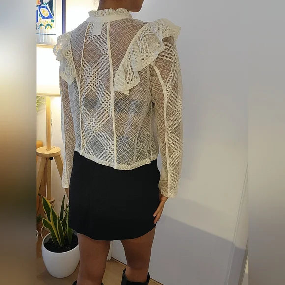 Lace Ruffle Blouse - Picture 3 of 6